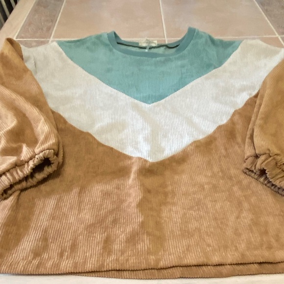 entro brand pull over corduroy top - Picture 2 of 5